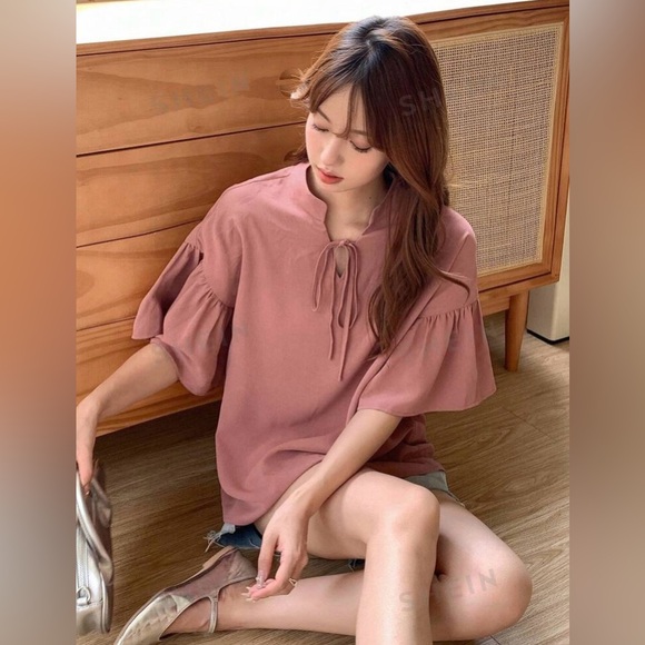 A04 NEW Womens Tie Neck Flounce Half Sleeve Blouse Y Neck Top Salmon Flowy Small - Picture 4 of 10